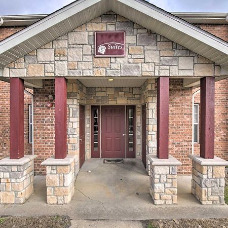 Branson Apartment With Pool - 5 Mi To Marvel Cave! Luaran gambar